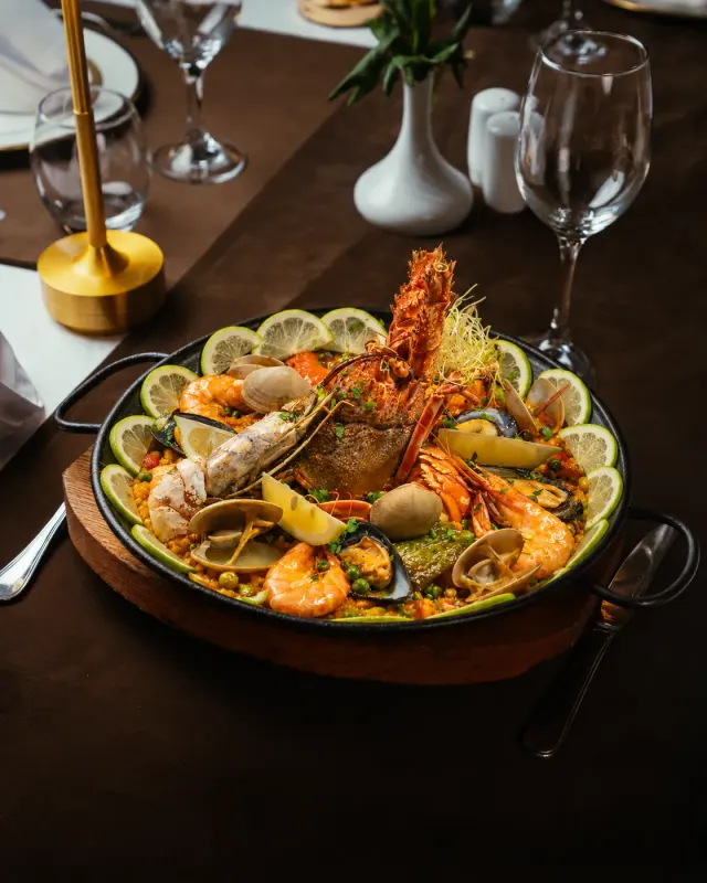 Königliche Paella — El Toro, Agadir
