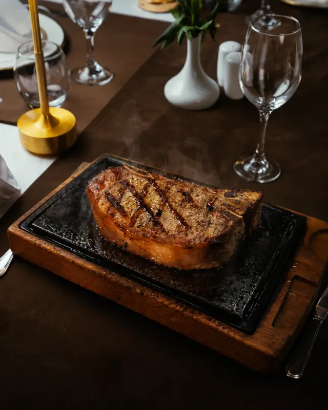 Rinder-T-Bone-Steak (500 g) — El Toro, Agadir