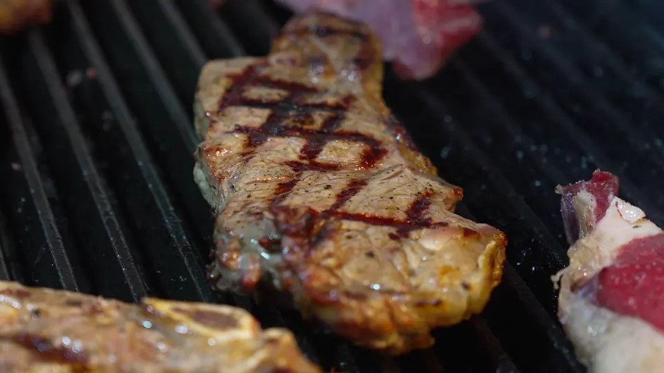 Steak grillé, aux marques de gril